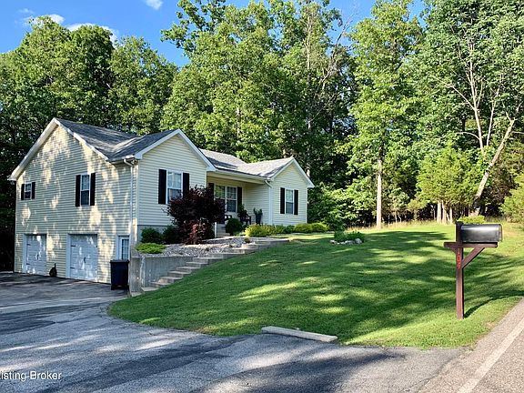 3rd image of 104 Wintergreen Rd