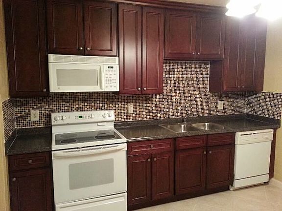Kitchen Stove / Microwave