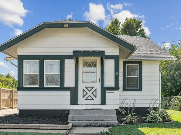 1325 N 4th Ave E, Newton, IA 50208