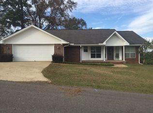 43 Violet Dr, Ellisville, MS 39437