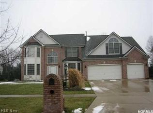 12047 Coopers Run, Strongsville, OH 44149