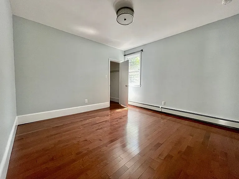 46 Dana St — Photo 5