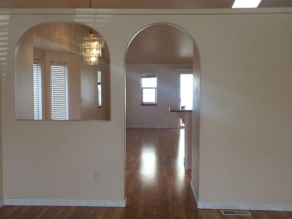 5th image of 840 SE 71st Ave