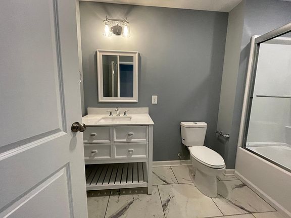 4th image of 310-2905 Franklin Ave #310
