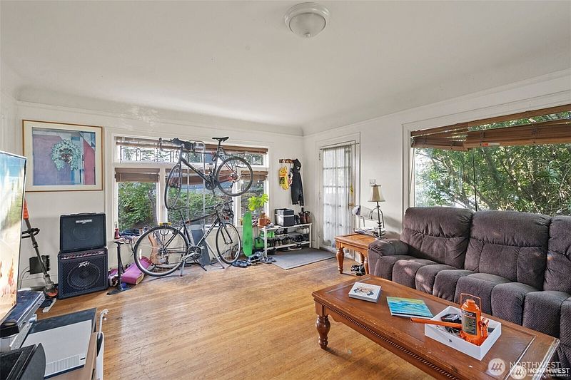 3rd image of 341 NE 51st Street