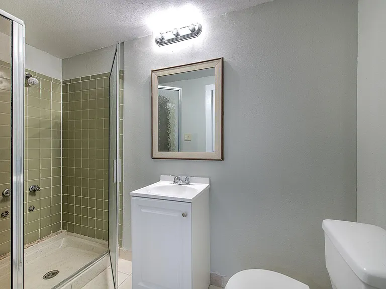 3514 Sarah St — Photo 10