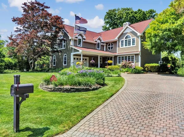 (undisclosed Address), East Moriches, NY 11940