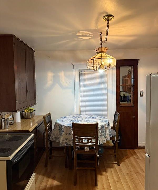 435 Riverbank St, photo 7