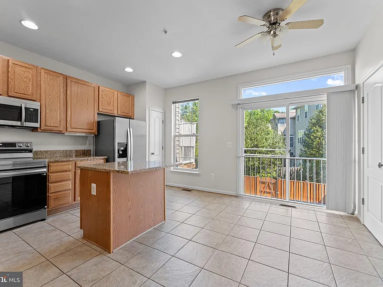 702 Anoosh Ct — Photo 12