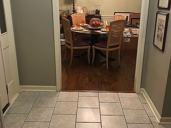 5th image of 3268 Carriage Ln