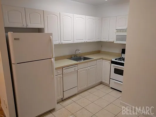 Rented by Bellmarc Realty | media 28