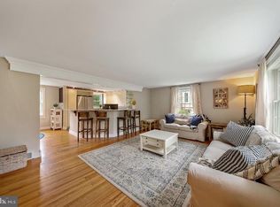 71 Hart Ave, Hopewell, NJ 08525