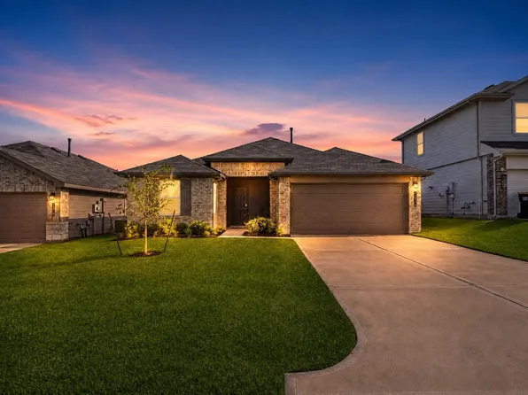 11936 Summer Oak Trl, Willis, TX 77318