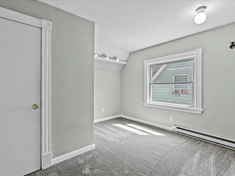 171-173 Norton St #2 — Photo 25