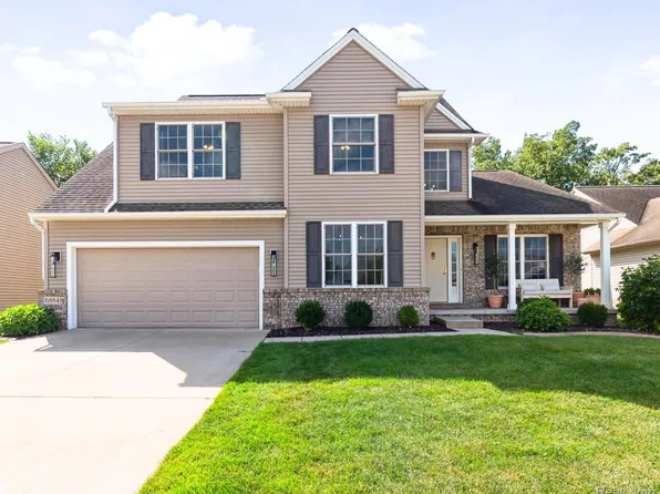 6884 Wellington Dr, Dexter, MI 48130