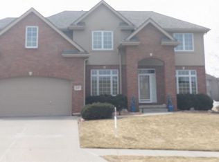 16167 Pinkney St, Omaha, NE 68116