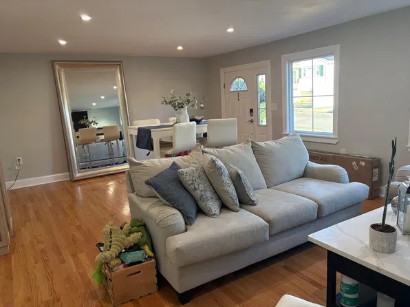 (undisclosed Address), Revere, MA 02151
