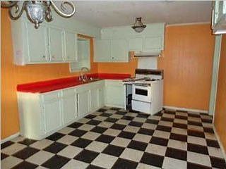 2nd image of 3510 Horton St