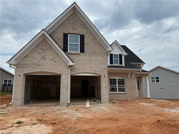 279 Morning Star Dr, Advance, NC 27006