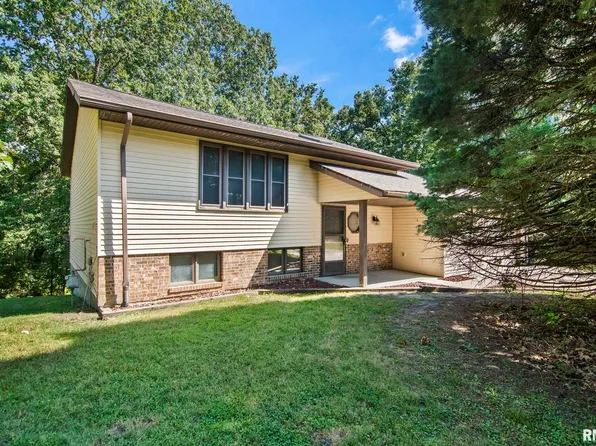 13824 Linn Dr, Athens, IL 62613