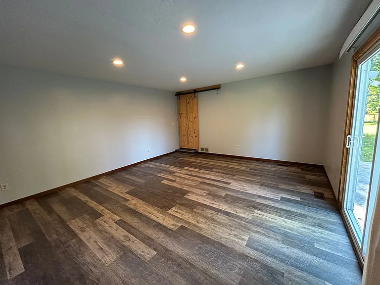 8659 Groveside Dr — Photo 31