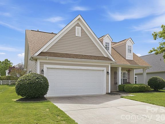 2nd image of 5007 Symphony Ln #311