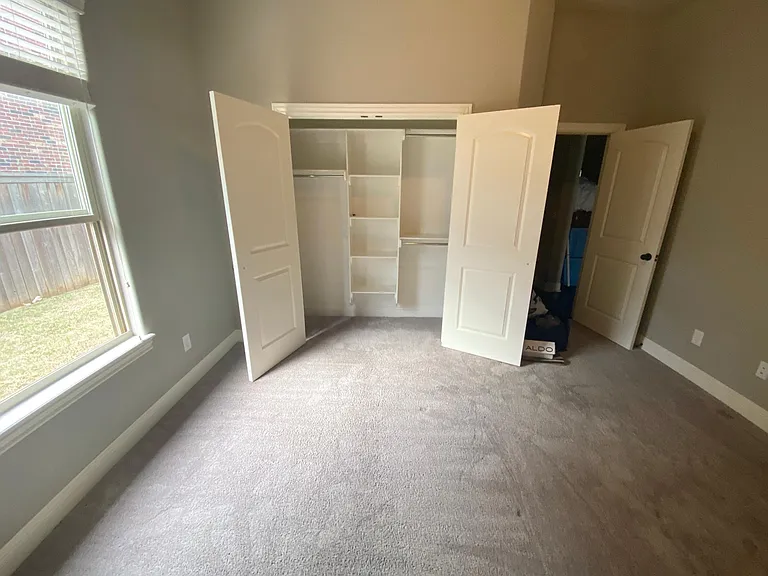 4700 Bedingfield St — Photo 10