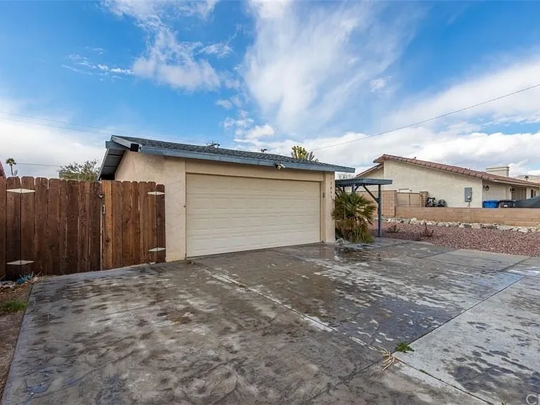 La Mesa Dr — Photo 3
