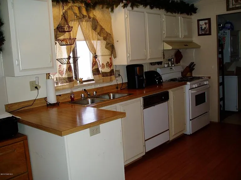 848 Dougherty St — Photo 11