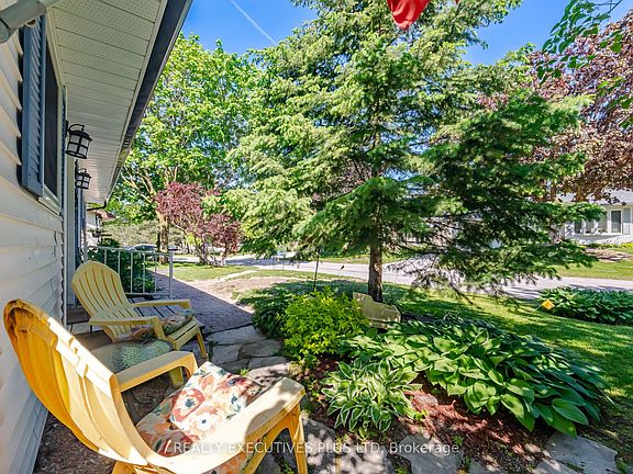 5th image of 5 Tecumseth Pines Dr