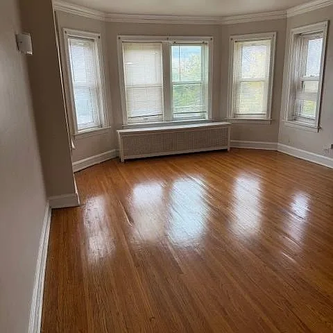 Building Photo - 7845 S Cornell Ave #3