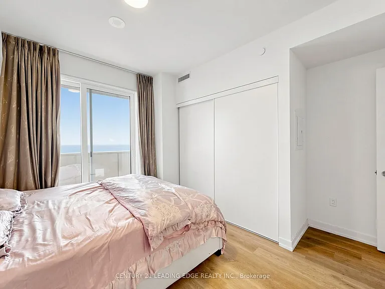 55 Cooper St #6211 — Photo 16