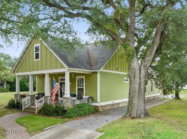 1117 2nd St, Gulfport, MS 39501