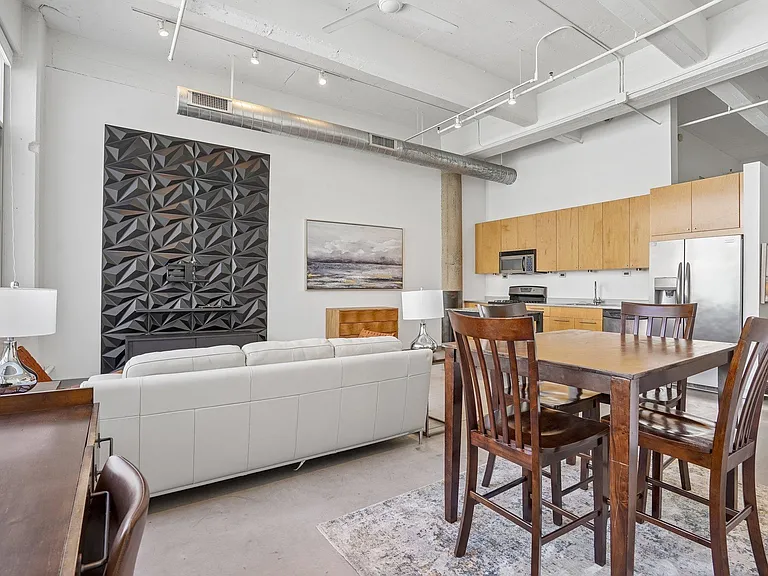 700 Washington Ave N #523 — Photo 6
