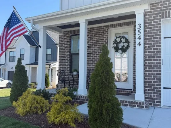 3544 Burgate Trl, Thompsons Station, TN 37179