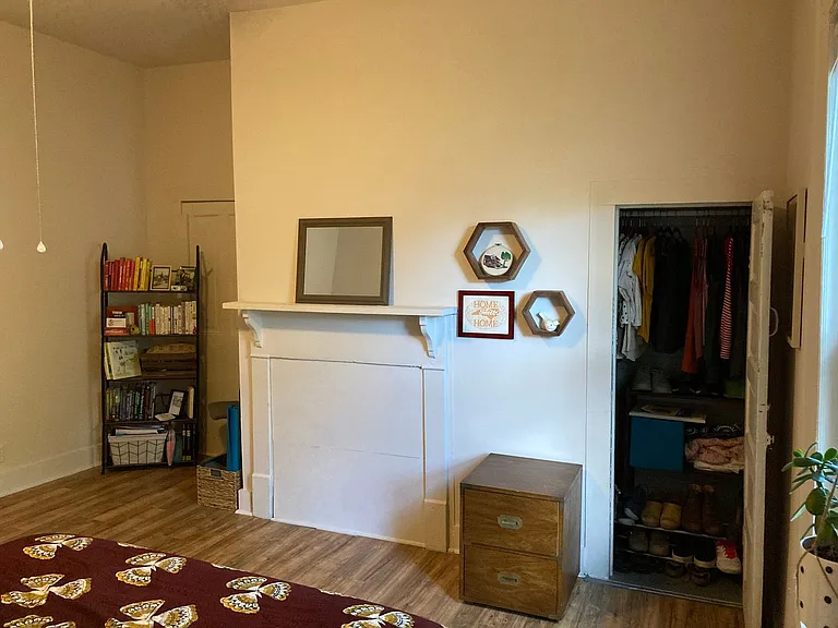 410 Gray Ave — Photo 7