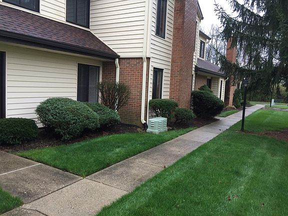 2nd image of 1165 Bournemouth Ct