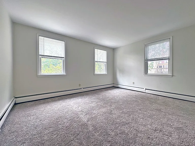 923 Washington St #204 — Photo 4