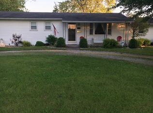 609 W Southern Row, Teutopolis, IL 62467