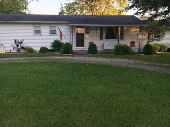 609 W Southern Row, Teutopolis, IL 62467