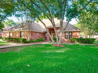 1352 Thunderbrook Dr, Desoto, TX 75115