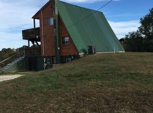 4116 Gill Ridge Rd, Letart, WV 25253