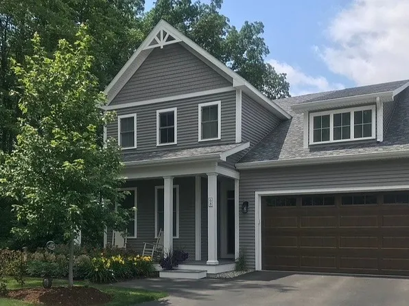 68 Laurentide Ln, South Burlington, VT 05403