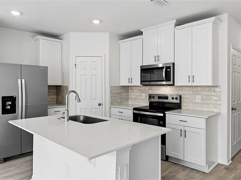 16278 Bird Of Paradise Ave — Photo 3