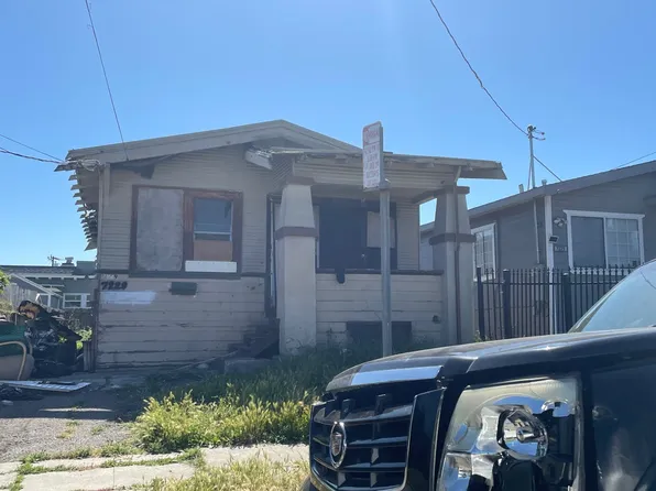 7229 Favor St, Oakland, CA 94621