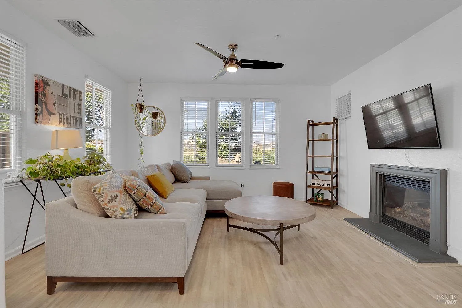 4 bed, 3.5 bath, 1888 sqft, $1,750 — Photo 2