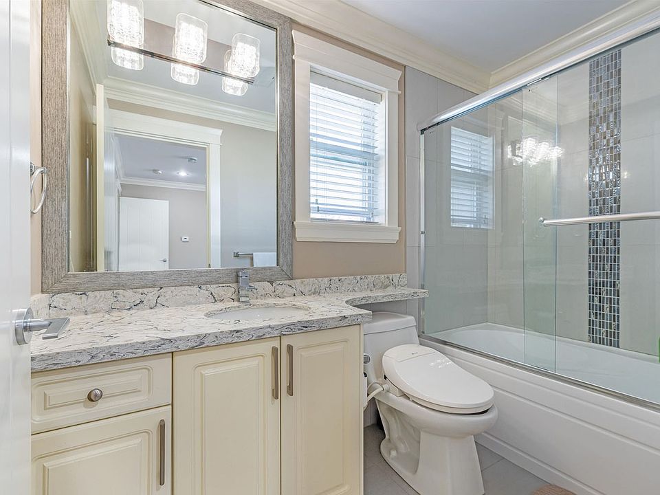 2nd image of 237 Blue Mountain St