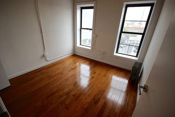 Rented by Aether Property Group | media 29