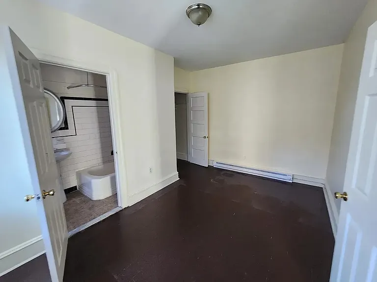 230 Cooper St — Photo 6