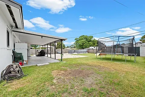 4061 SW 102nd Ct — Photo 8